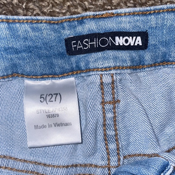 Stretchy High Rise Ripped Skinny Jeans - Picture 4 of 5